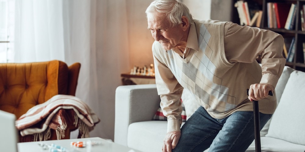 اگر سخت از زمین بلند می شوید این حرکات ورزشی را انجام دهید - ایران فیتنس اگر سخت از زمین بلند می شوید این حرکات ورزشی را انجام دهید