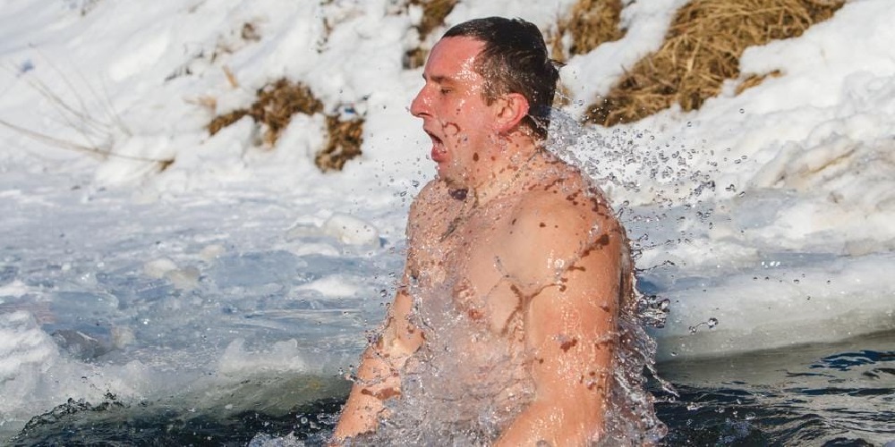 دوش آب سرد چه فوایدی دارد ؟ - ایران فیتنس دوش آب سرد چه فوایدی دارد ؟