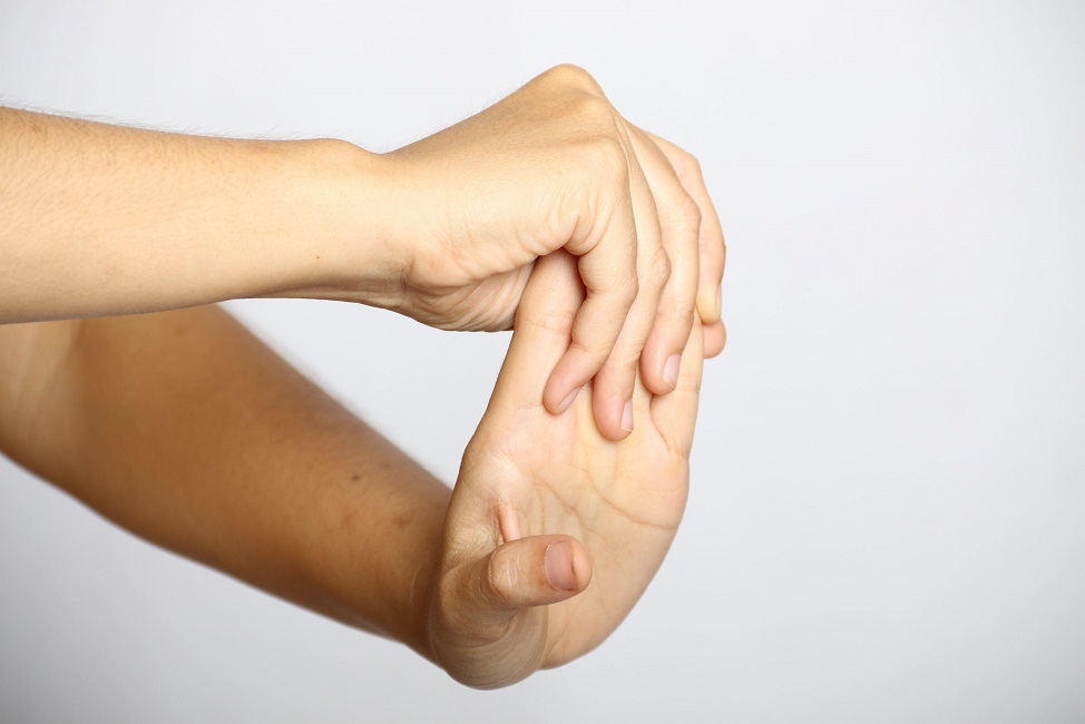 تقویت مچ آسیب دیده با حرکات کششی موثر - ایران فیتنس تقویت مچ آسیب دیده با حرکات کششی موثر