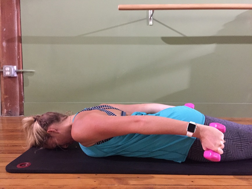 آشنایی با ورزش های مناسب برای افتادگی شانه