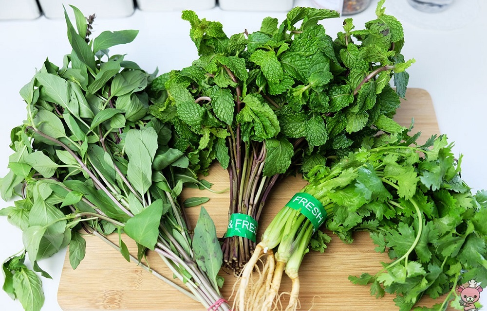 خواص بی نظیر ریحان و گشنیز | سبزی های دوست داشتنی