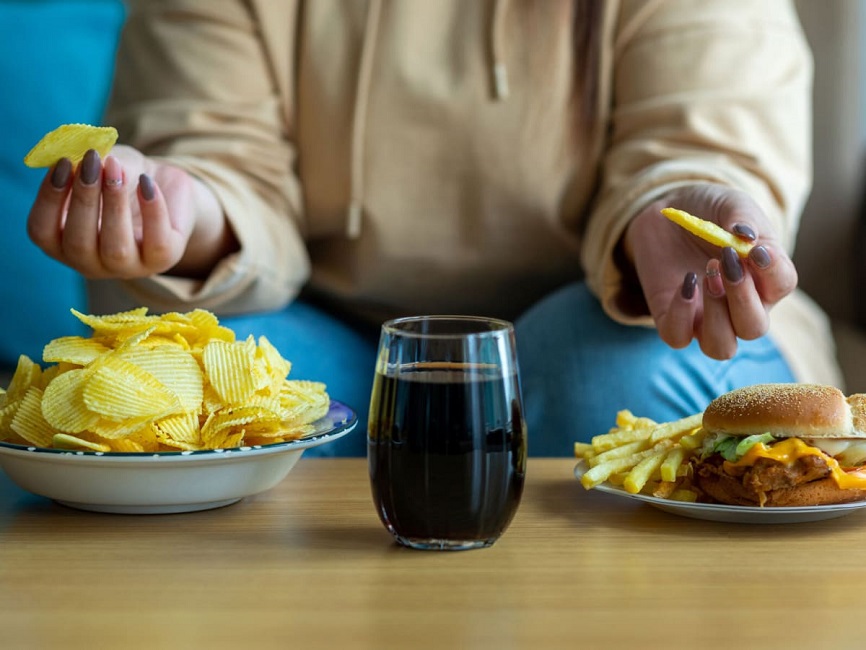 پرخوری و راه حل آن چیست؟ - ایران فیتنس پرخوری و راه حل آن چیست؟