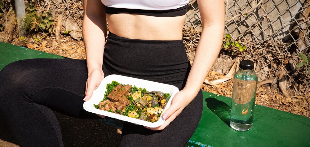 چرا باید قبل یا بعد از تمرین غذا بخوریم؟