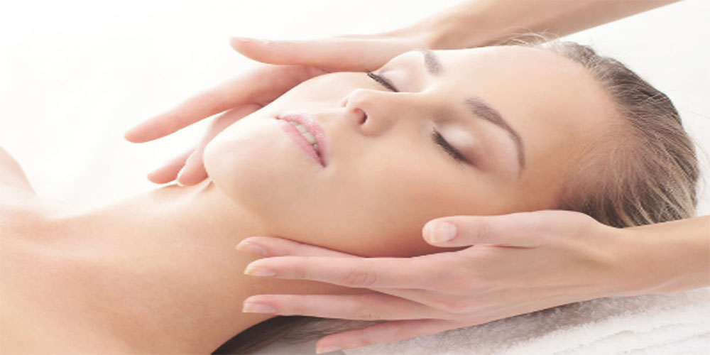 آموزش انواع ماساژ صورت برای از بین بردن پف و چروک صورت - ایران فیتنس آموزش انواع ماساژ صورت برای از بین بردن پف و چروک صورت