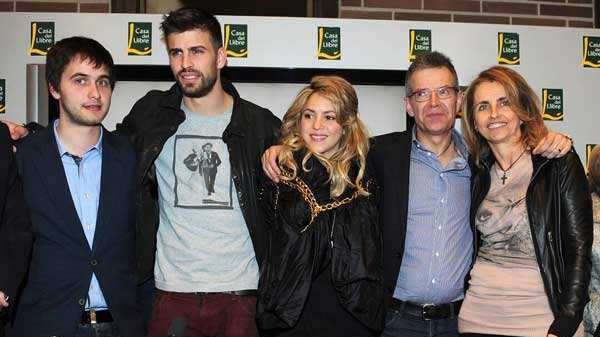 خانواده جرارد پیکه - فیتنس خانواده جرارد پیکه