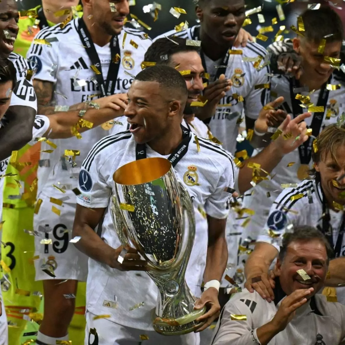 افتخارات و جام های کیلیان امباپه- فیتنس افتخارات و جام های کیلیان امباپه