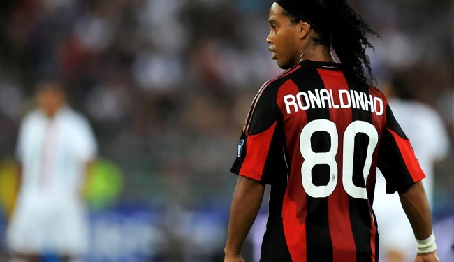 رونالدینیو آ.ث.میلان