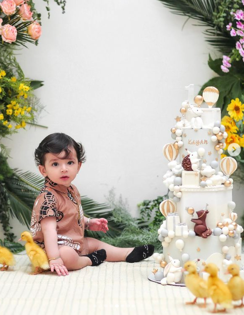 عکس فرشاد احمد زاده و فرزندانش - فیتنس عکس فرشاد احمد زاده و فرزندانش