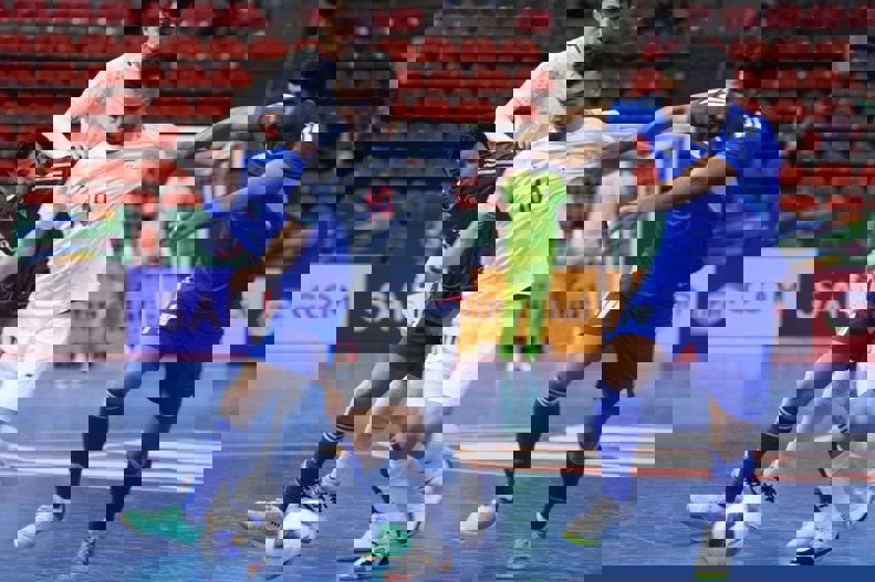 والپیپر سالار آقاپور