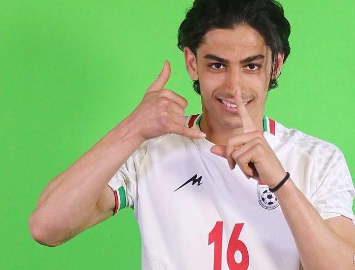 والپیپر محمدجواد حسیننژاد فوتبالی 2023 - فیتنس والپیپر محمدجواد حسیننژاد فوتبالی 2023