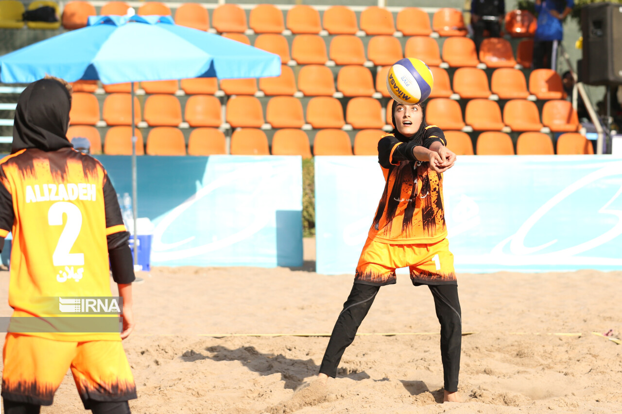 اهمیت و جایگاه والیبال ساحلی در میان ورزش‌های بانوان