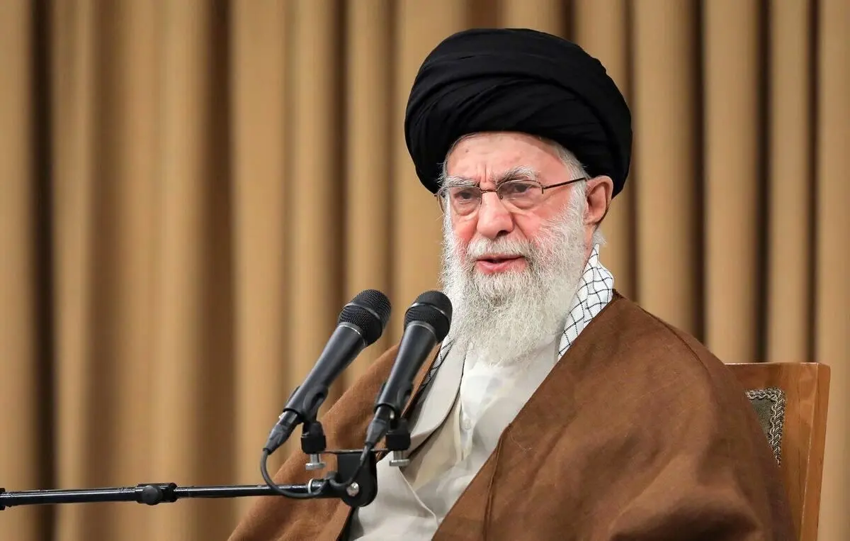 دیدگاه‌های نظامی خامنه‌ای