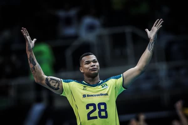 عکس دارلان سوزا - فیتنس عکس دارلان سوزا