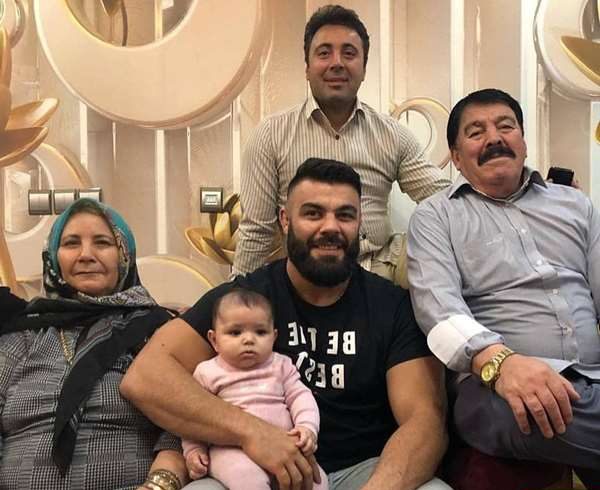 عکس خانوادگی امیر علی اکبری