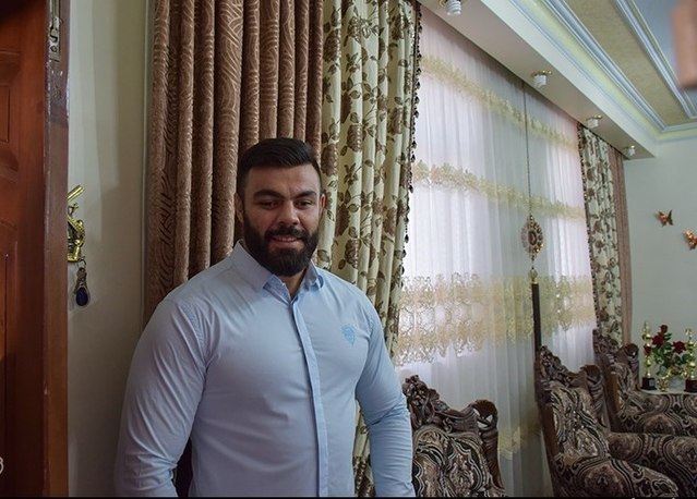 عکس پروفایل امیر علی اکبری