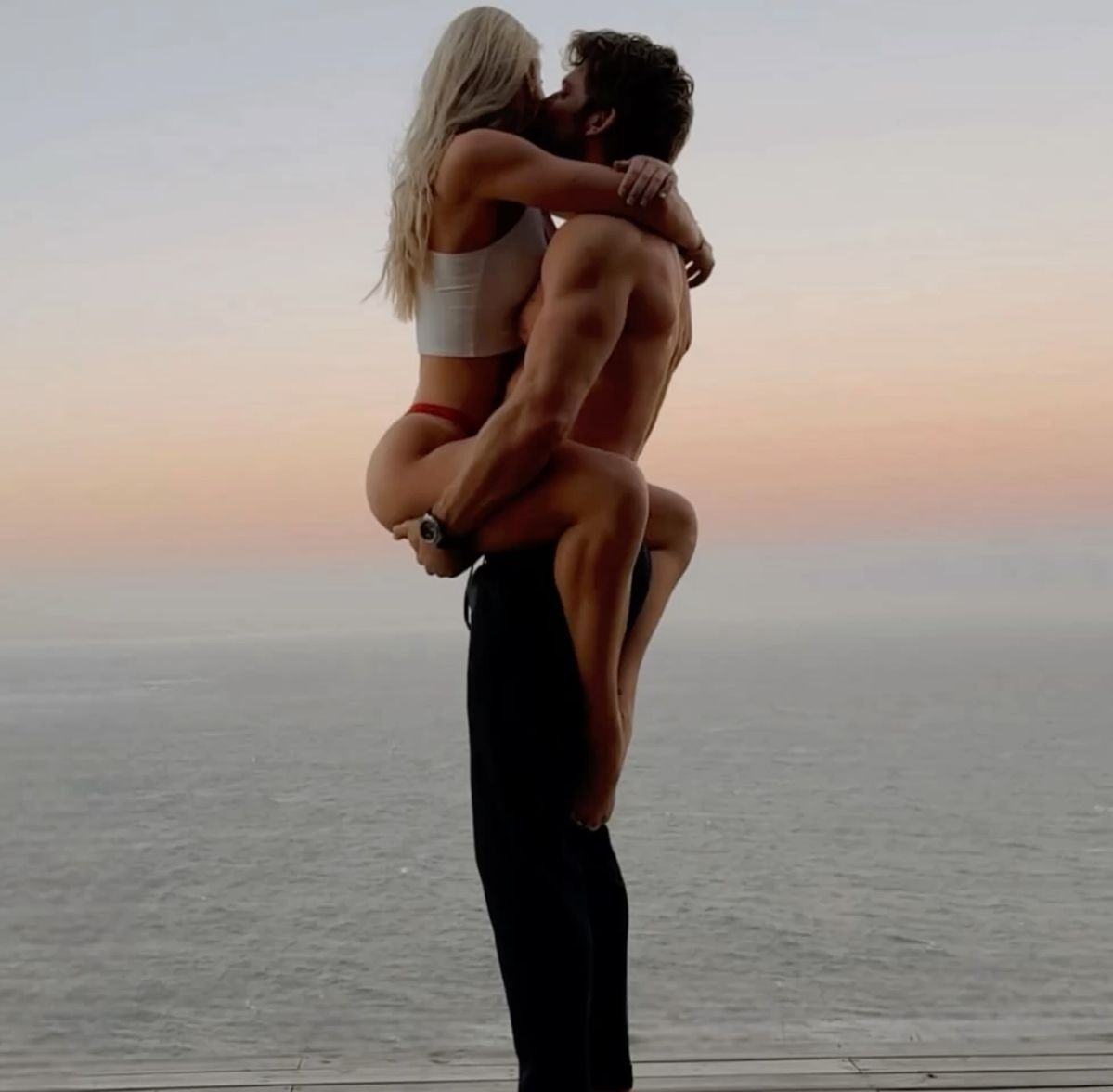 سکسی داغ - ایران فیتنس سکسی داغ